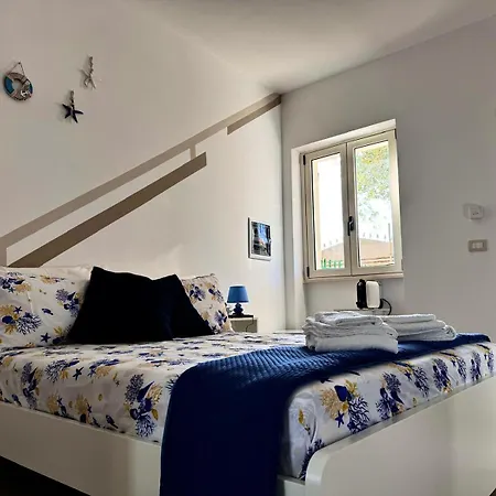 Elegant Dei Bed & Breakfast 4*